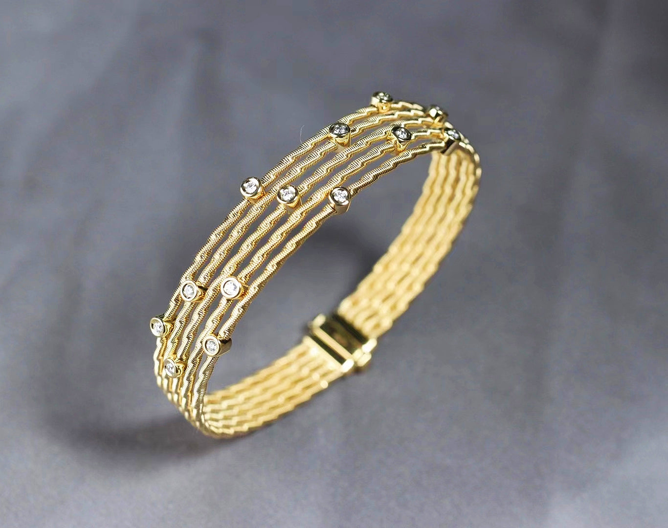 Classy Elastic 18k Diamond Bracelet Chain (Item No. GB003) Tartaria Onlinestore