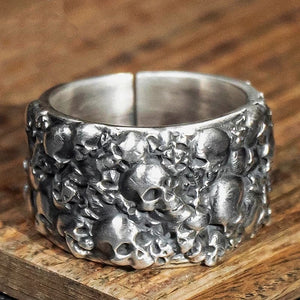 Burial Skull Silver Ring (Item No. R0009) Tartaria Onlinestore